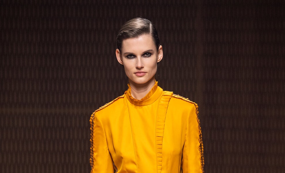 https://media.vogue.ru/photos/5dc5368f65108100084b16fd/master/w_1280%2cc_limit/04.jpg