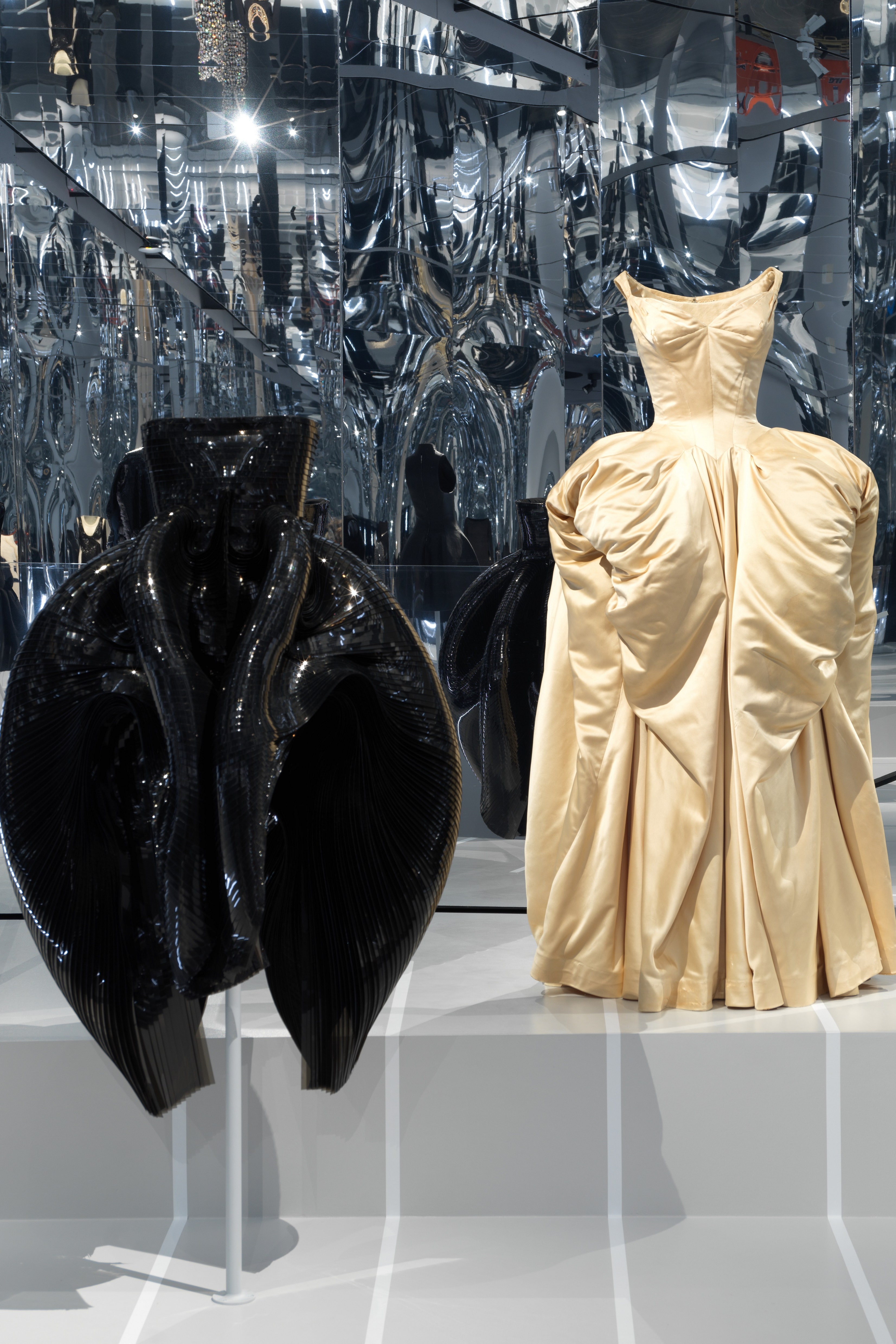 Что нужно знать о новой выставке Met, посвященной истории моды