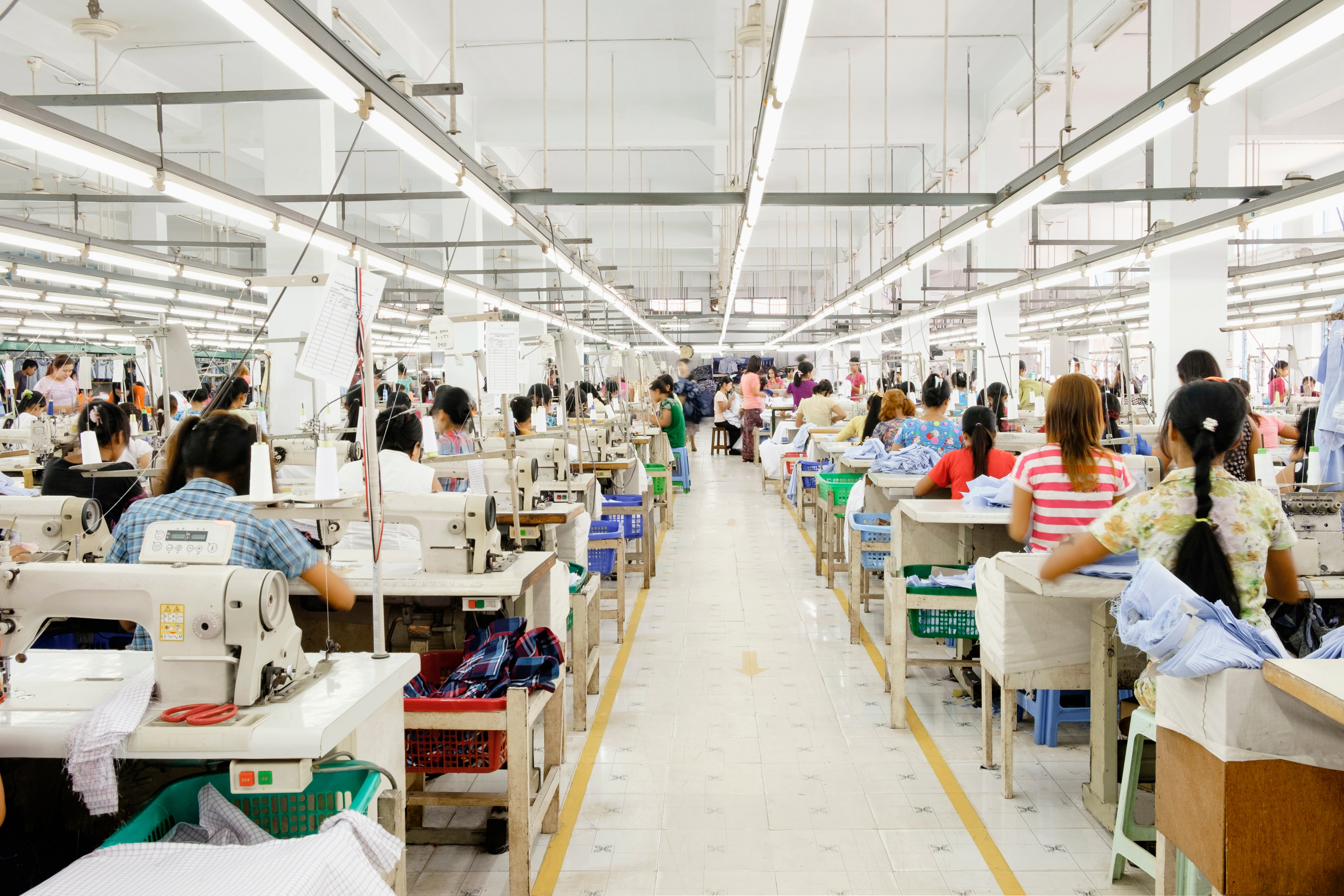 Как коронавирус повлиял на работников текстильных фабрик по всему миру