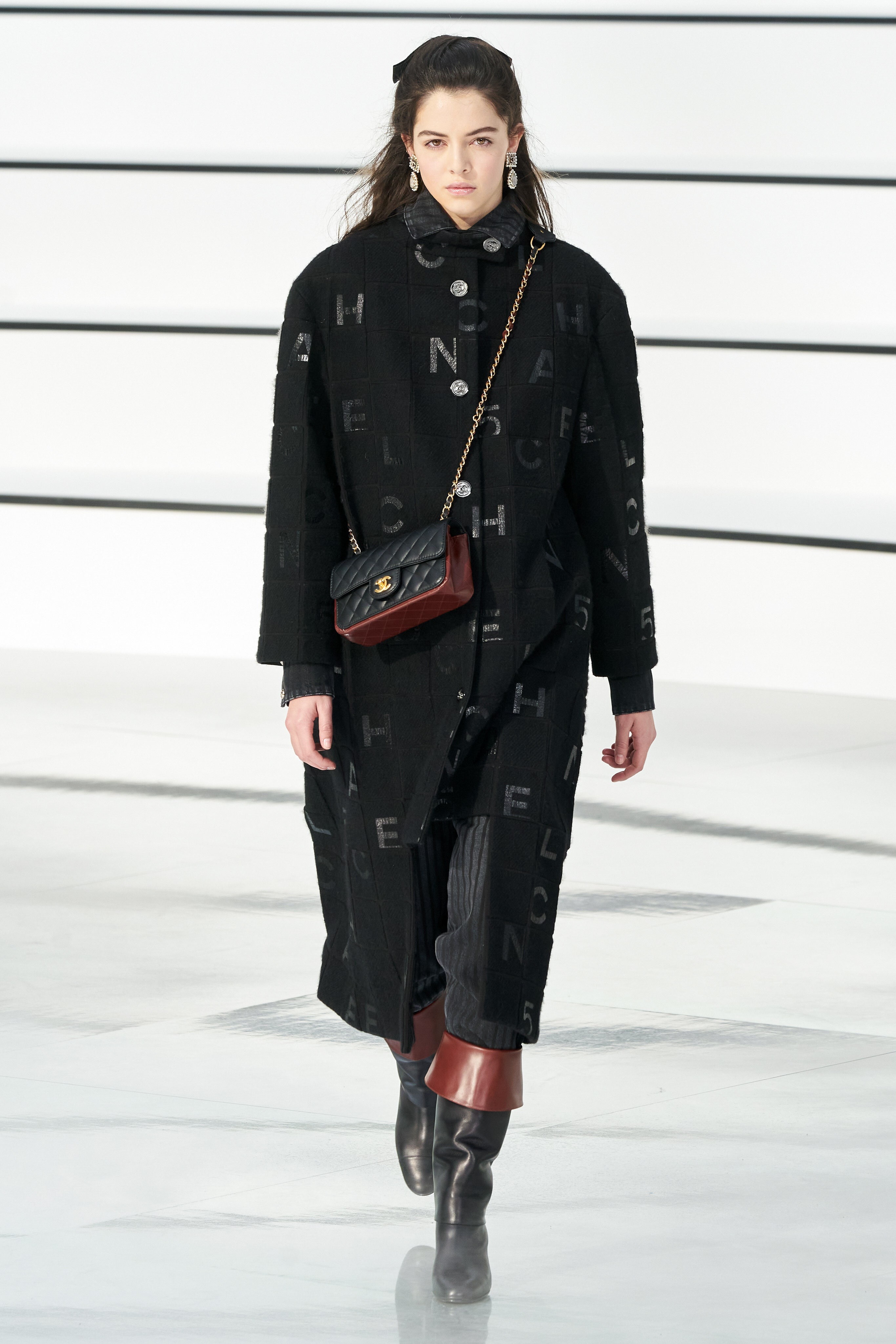 Почему сумка Chanel 11.12 — лучшая инвестиция в свой гардероб