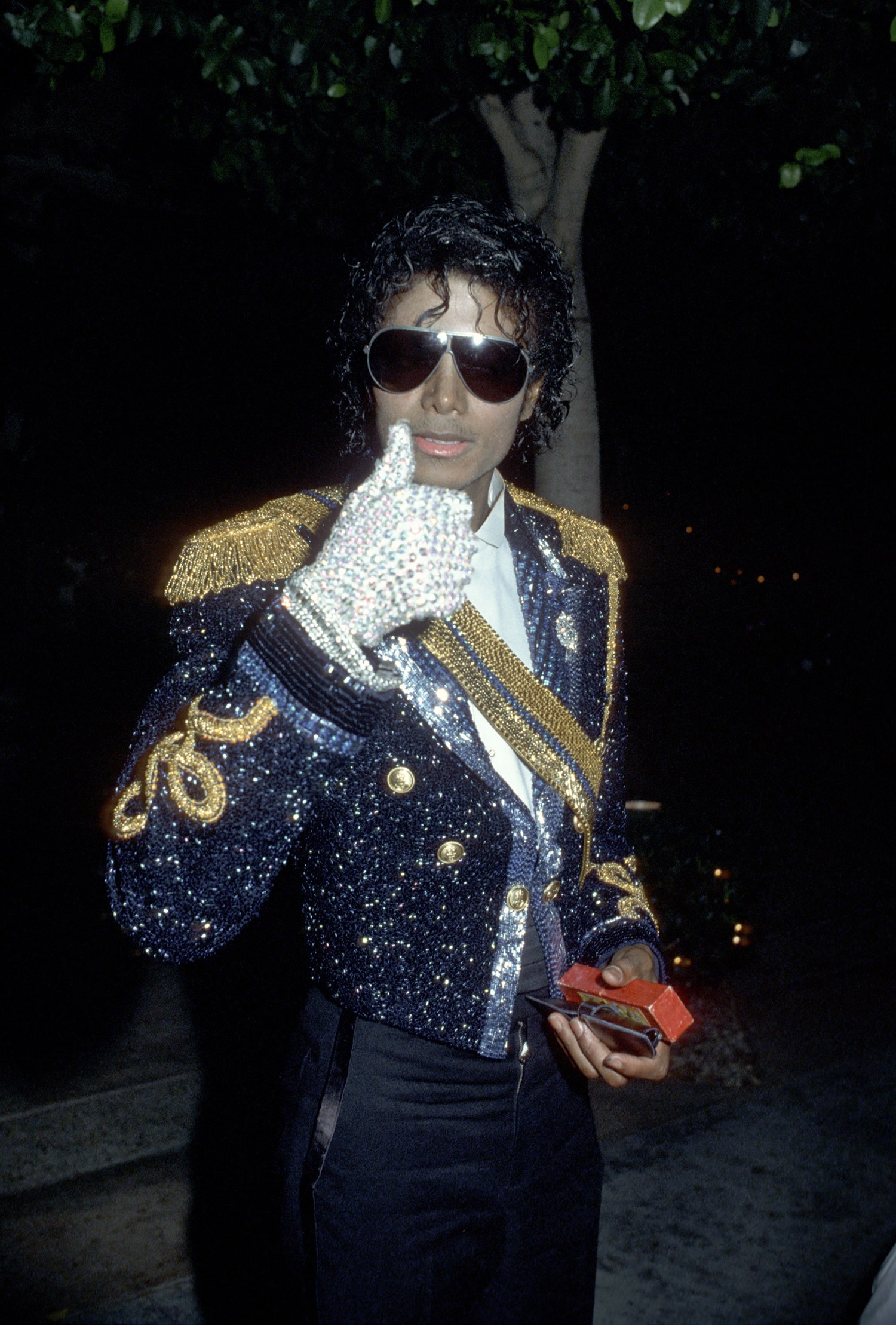 Как Майкл Джексон ввел моду на мундир