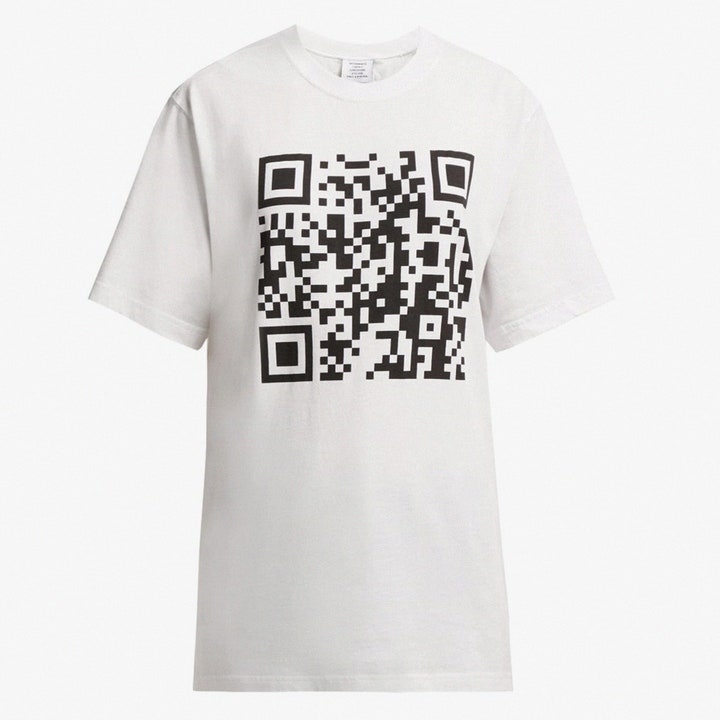 Как нанести qr код на футболку