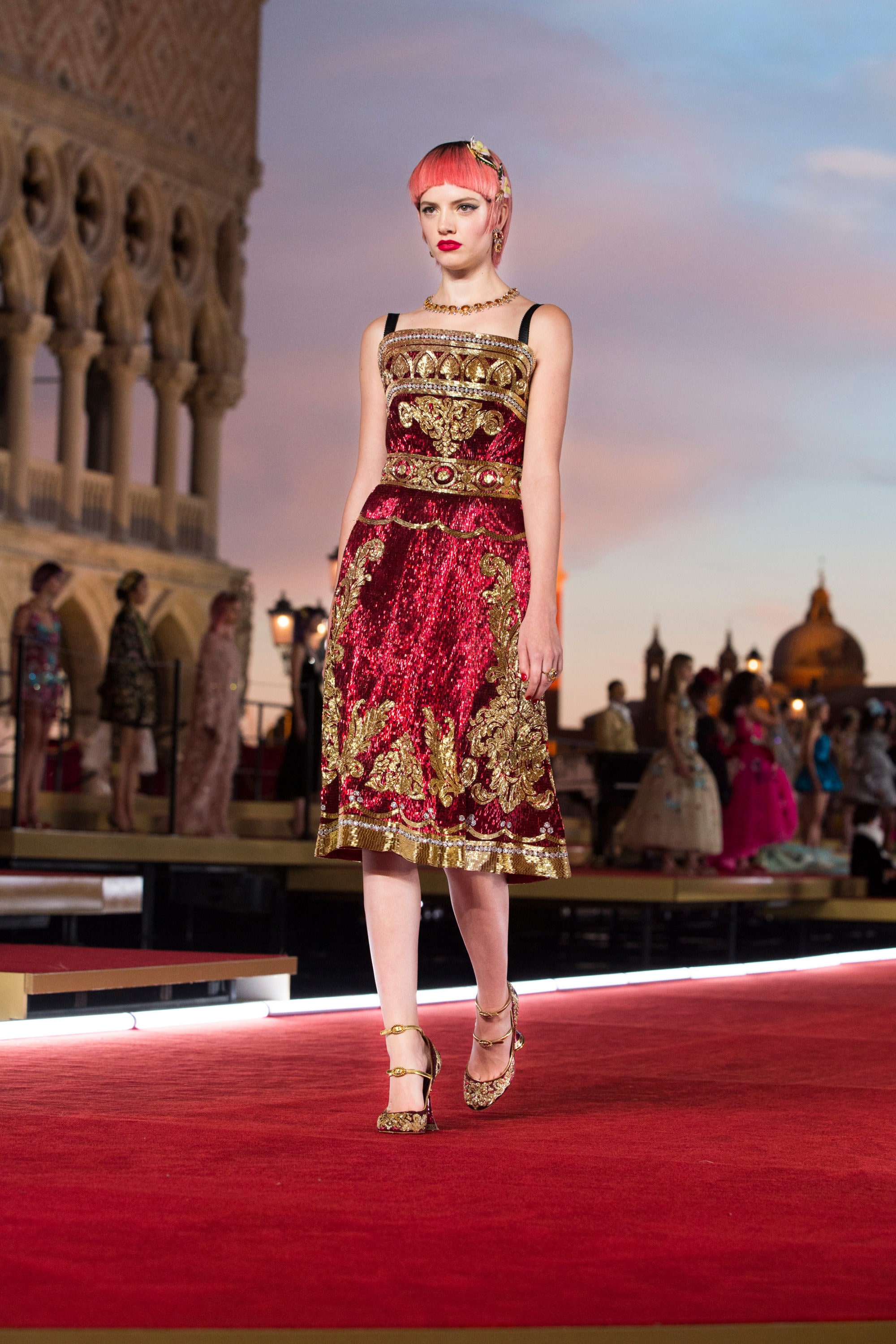 Dolce & Gabbana: как прошел показ Alta Moda на площади Святого Марка в Венеции